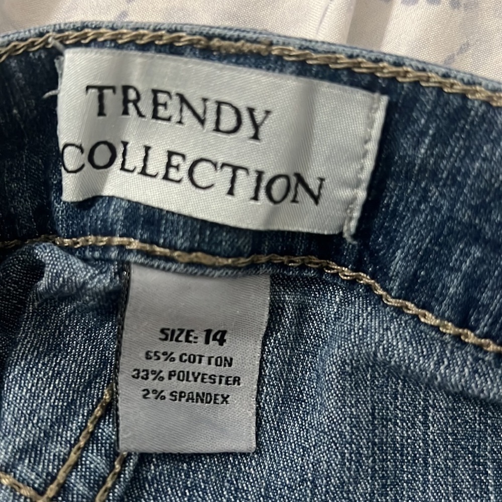 Trendy Collection - Picture 6 of 6